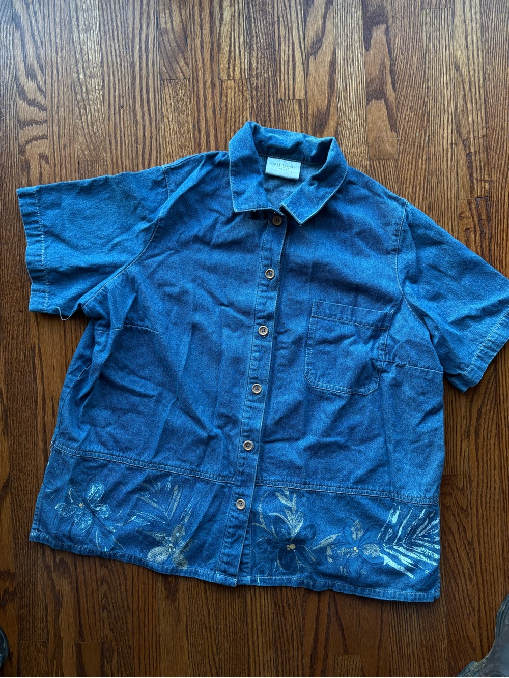 Short-Sleeve Denim Button-Down Shirt with Floral Hem - Blue